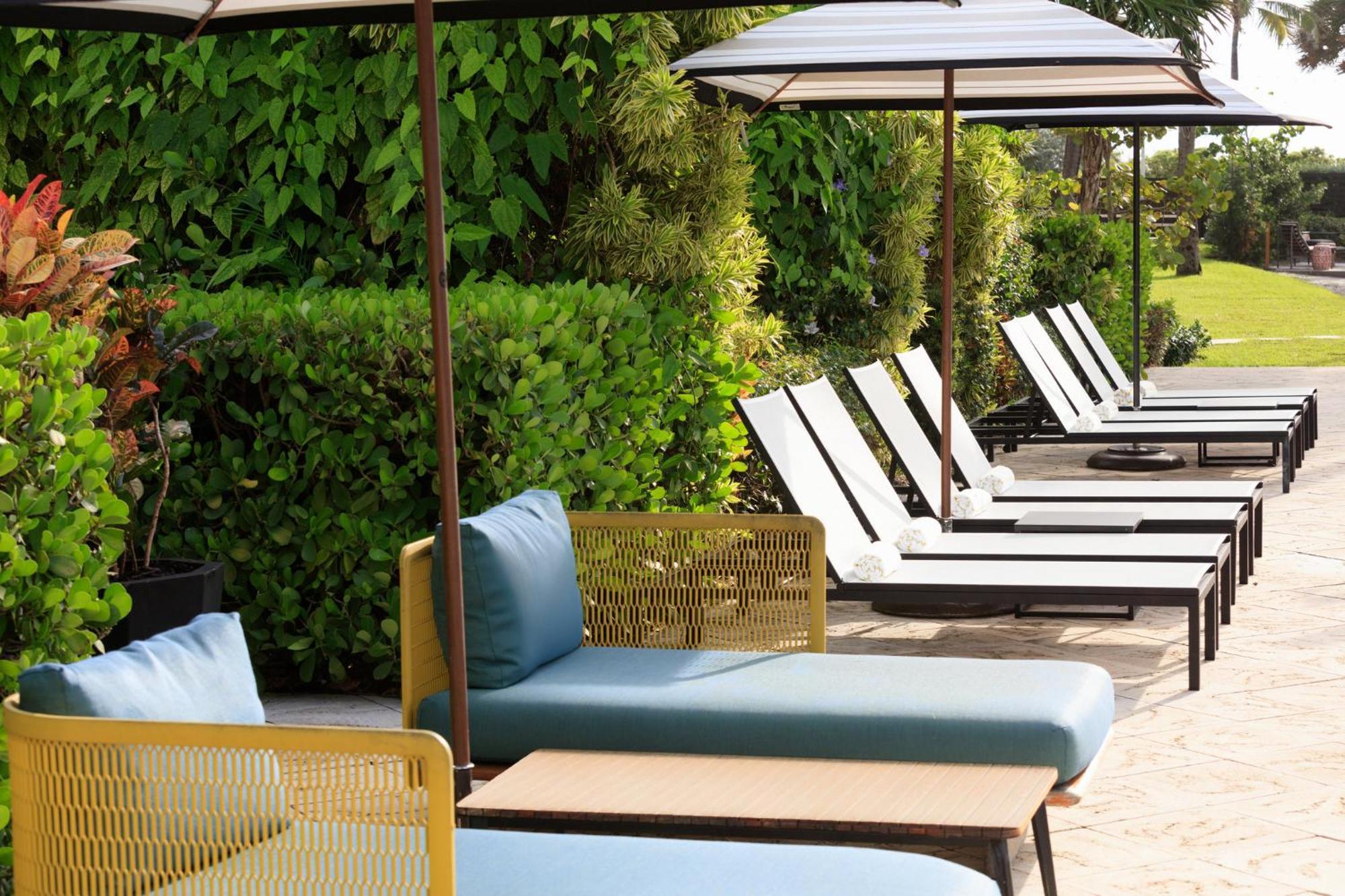 Kimpton Surfcomber Hotel Miami Beach Exterior foto